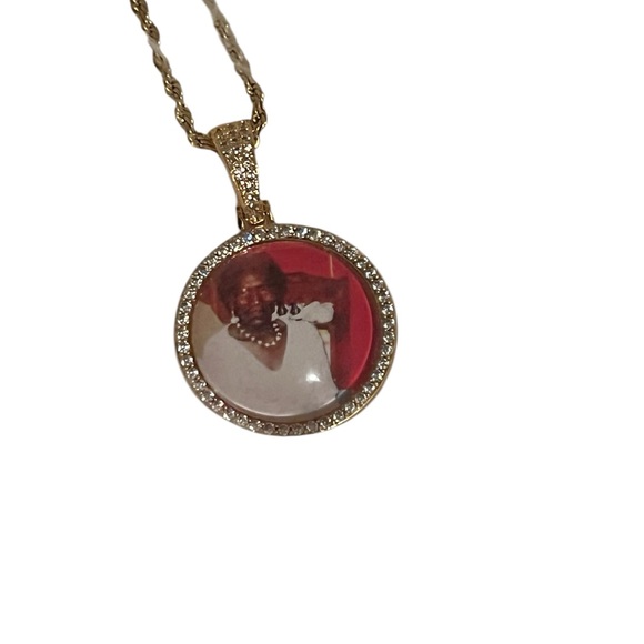Custom Photo Pendant Necklaces! - Picture 5 of 5